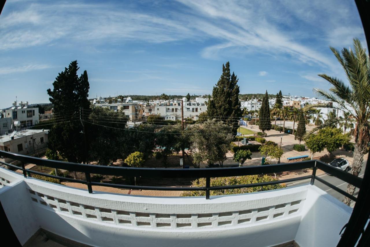 Ovis Hotel Apartments Ayia Napa Exterior foto