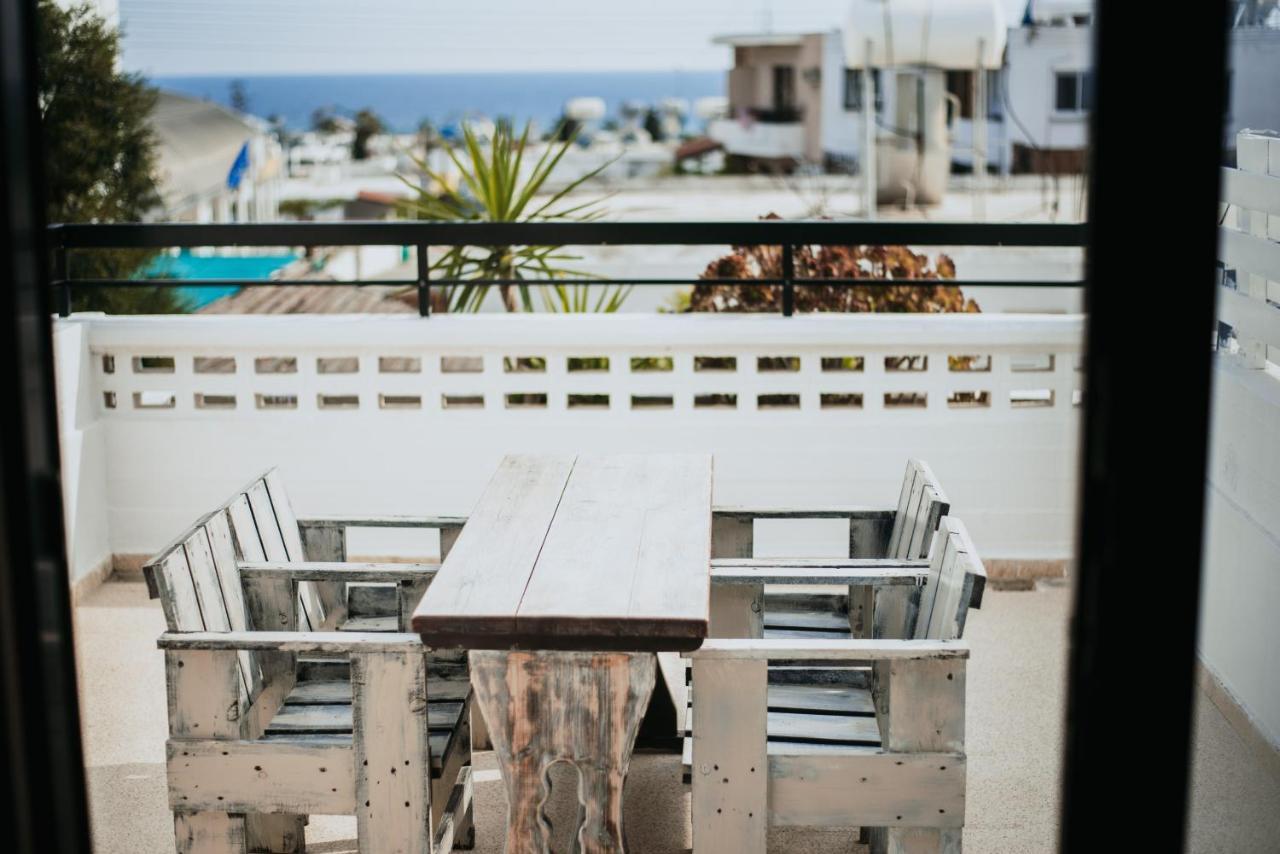 Ovis Hotel Apartments Ayia Napa Exterior foto